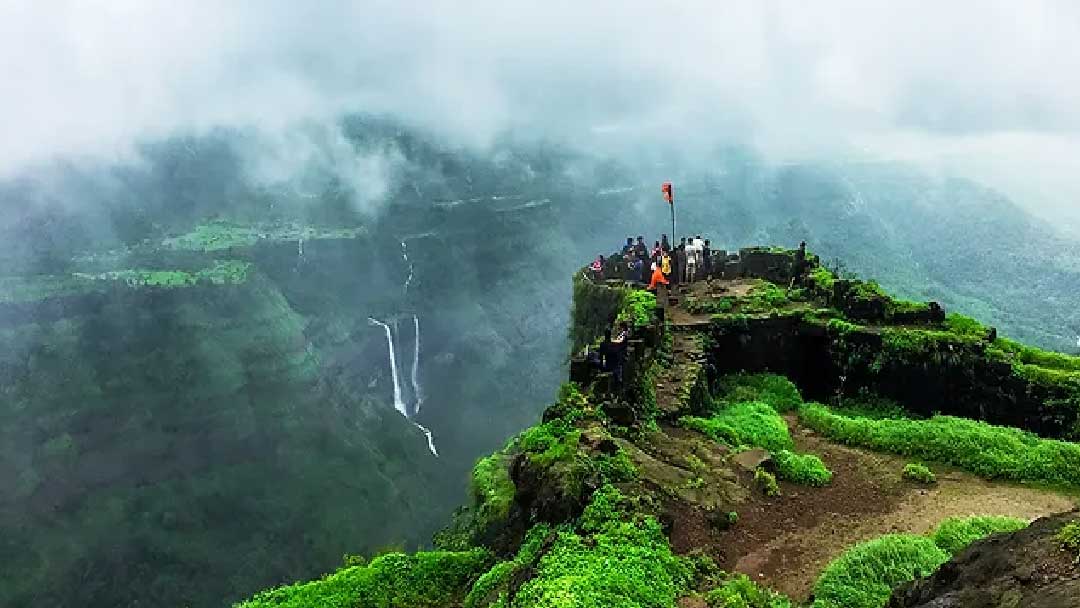 paradise tours and travels pune